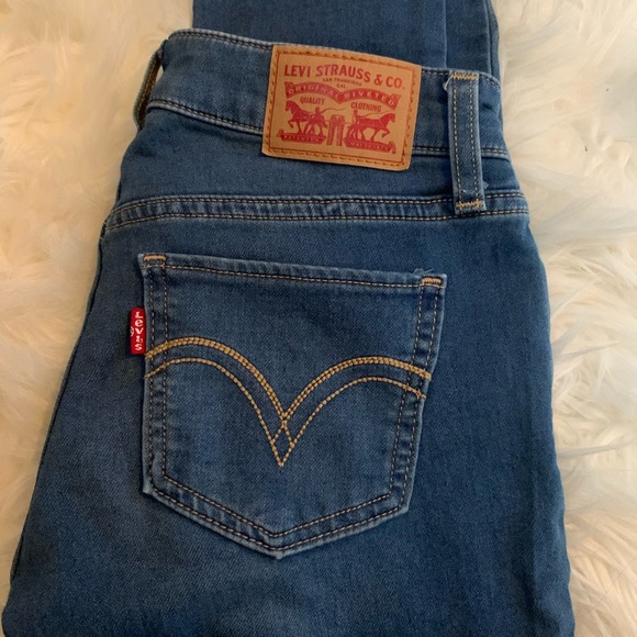 Levi skinny jeans 535!! - Picture 1 of 3